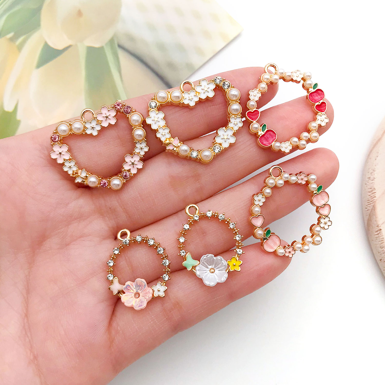 6/12pcs Enamel Openwork Charm  - Embellishment Crafts avaliação e preço