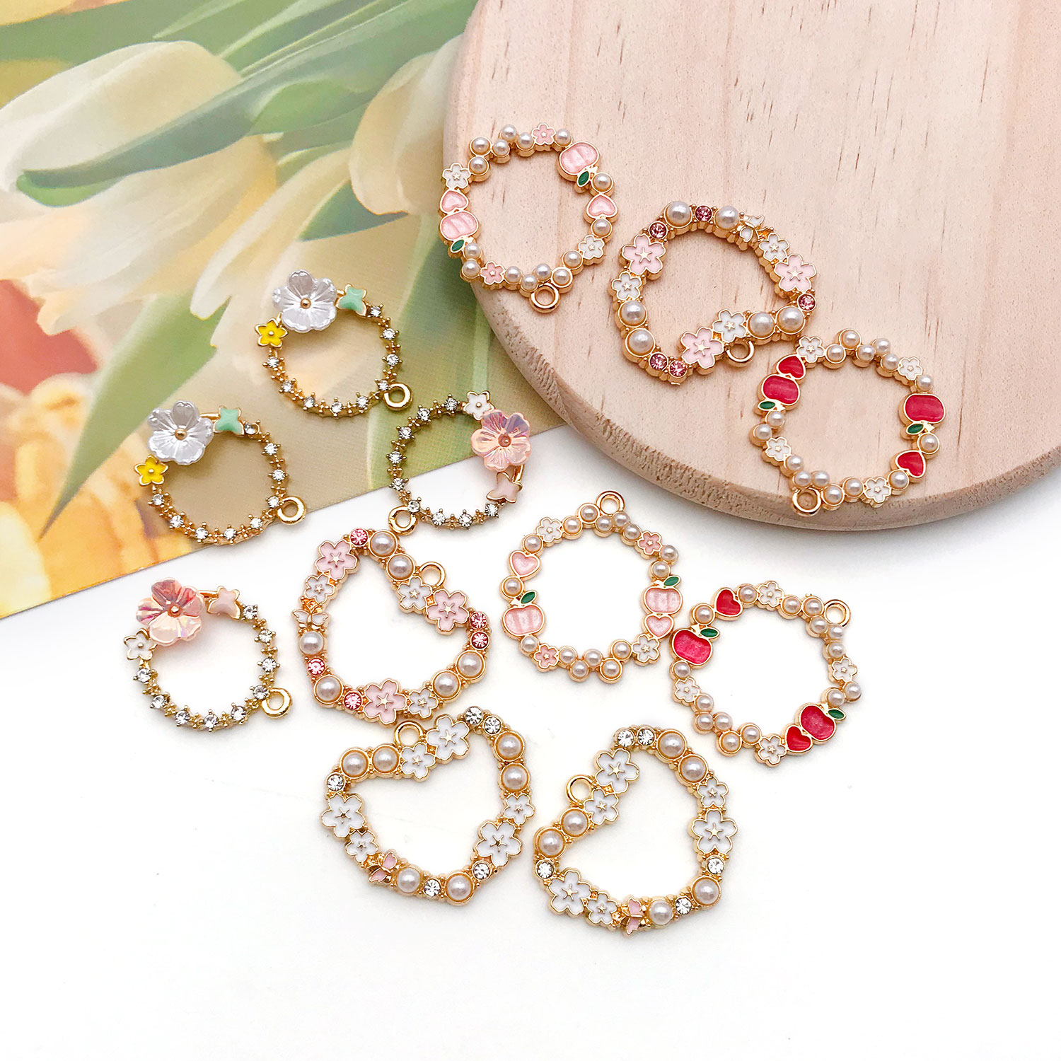 6/12pcs Enamel Openwork Charm  - Embellishment Crafts avaliação e preço